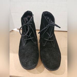 WHITE MOUNTAIN Women’s Black Suede Leather Lace Up Wedge Boots Size 7 (Bin19)